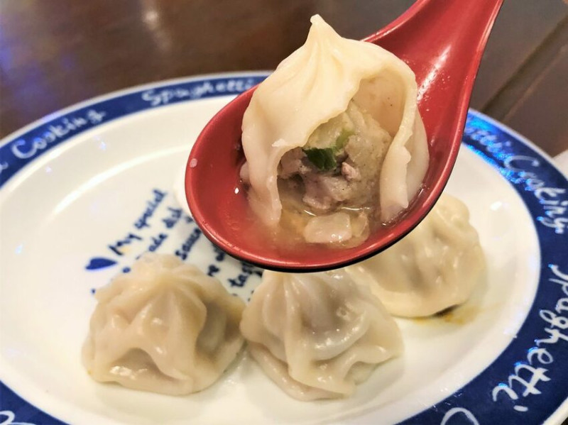 憶姿虹湯包—新莊店｜獨特XO干貝醬爆漿湯包！用料大方高CP值平價小吃！捷運輔大小吃推薦、新莊美食推薦、捷運輔大美食推薦、新莊小吃推薦