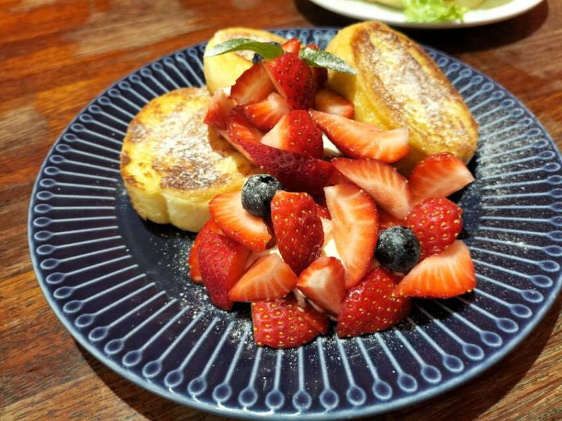 那個那個我想吃草莓-嘉義那個那個咖啡早午餐