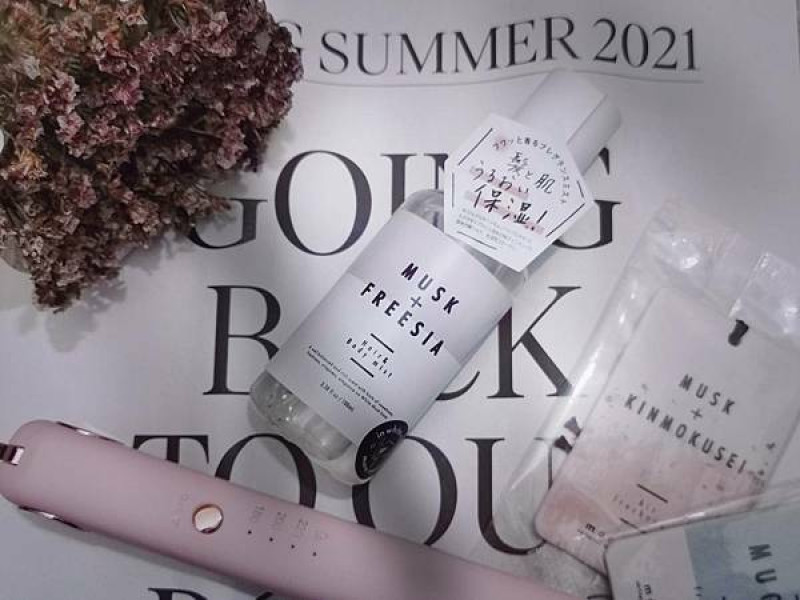 more room身體髮香噴霧-保濕持香時時感受生活中的小幸福/植物性消臭香氛片-沉浸在香氛的溫柔懷抱裡|毓見香氛