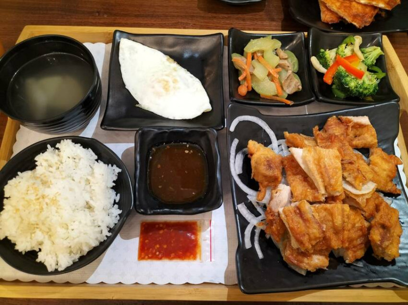 平價美味的泰式簡餐-嘉義海九創意泰料理