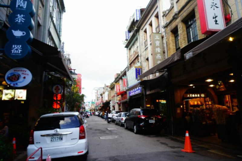 【大稻埕迪化街散步趣】漫步在時光中 歷久彌新的一條街 台北旅遊/台北美食 - Cutier吃飯中 旅行的意義，從來沒有一個正確答案，捫心自問即是正解。 日食。北部, 日食。台北