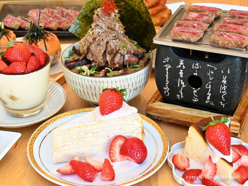 台中人氣炸牛排再推新品～美到不行的草莓季限定甜點，還有可愛的明太子烤飯糰，嵐山不只炸牛排好吃，甜點也超讚～