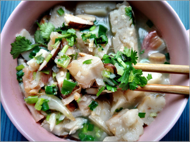 【料理】貓老爹的私廚料理。蘿蔔糕料理。古早味粿仔湯(鹹味蘿蔔糕湯)