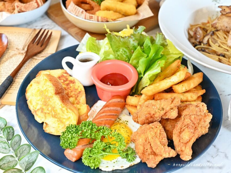 柒柒手作料理｜台中人氣早午餐推薦，份量超澎派，新品上市嚐鮮只要甜甜價～