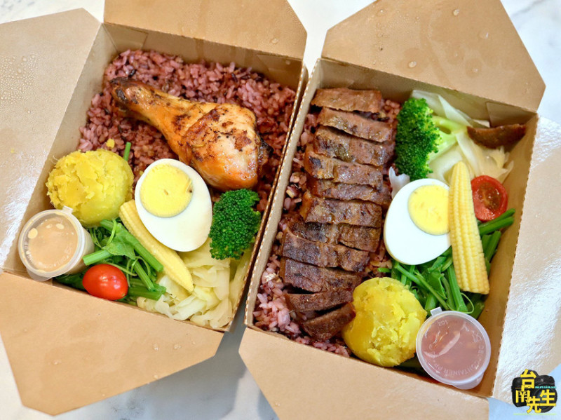 台南健康餐／線上點餐預約制／沒預訂吃不到／地點超隱密藏身小巷二樓內／沒有在地人帶路找不到／營養均衡控制熱量