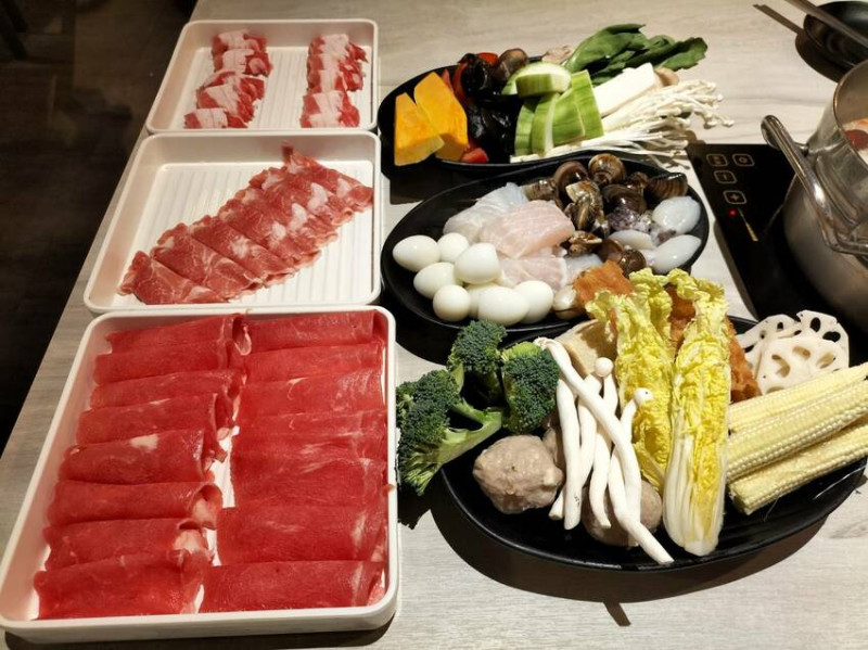 意外踩點好吃的麻辣鍋－嘉義民雄辛屋麻辣鴛鴦鍋