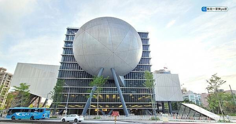台北／來去士林皮蛋豆腐看戲啦！台北表演藝術中心球劇場開箱！