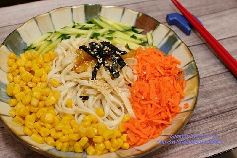 【家常料理】柚香涼麵。零廚藝不失誤也能輕鬆上桌，開胃又清爽ㄋㄟ～