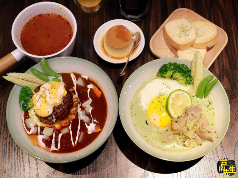 台南咖哩專門店／獨家研發漢方咖哩／每日限量晚來吃不到／隱身小巷超低調／嚴選食材天然無添加／用餐時段必客滿