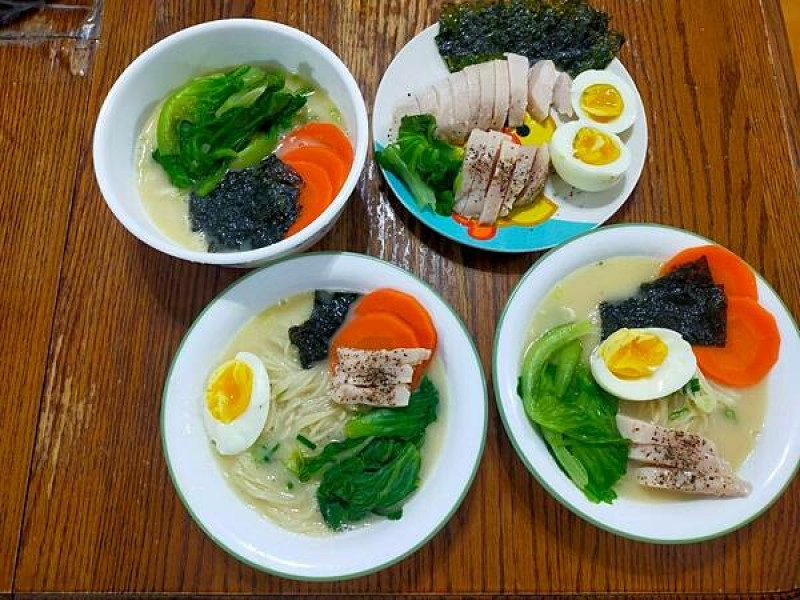 在家就像在餐廳享受的老饕美味-精熬16小時的滿滿濃厚精華「老協珍TOMMI湯米-雞白湯拉麵」!!