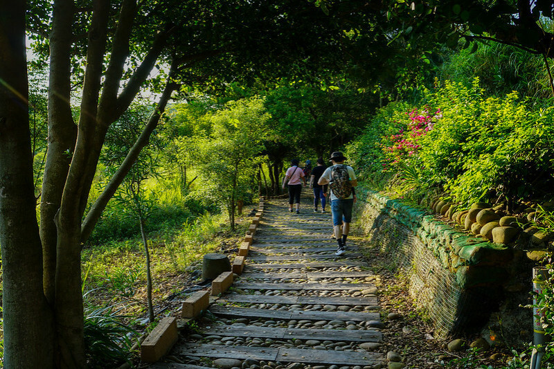 【台中龍井】竹坑南寮步道｜熱門親子輕鬆健行步道，優美山景市景賞夕陽，附大型停車場