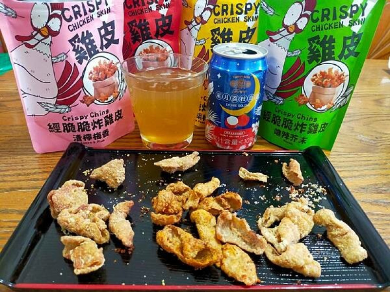 正港台灣零食味"永恆選物經脆脆炸雞皮餅乾"-雞啤絕配零食推薦+金牌FREE 啤酒風味飲料!!