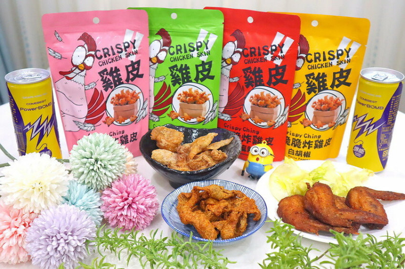 酥炸雞皮餅乾神還原炸物店詐雞皮，4種口味一吃就上癮，還有甜不辣餅乾超酷，小七限定下酒零食