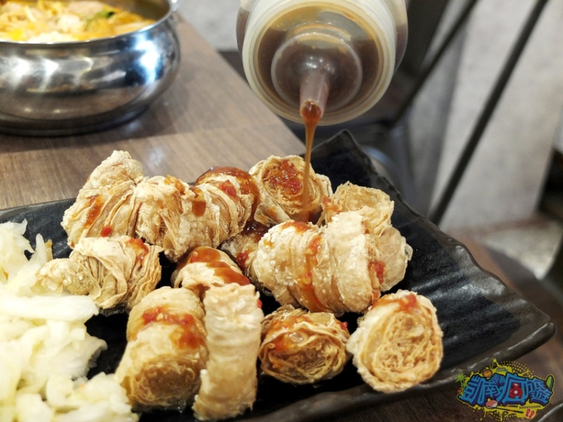 枋寮美食【潮旺臭豆腐】在地人才知道！酥炸臭豆腐 香豆包 脆豆腸 麻辣煲 鍋燒系列 藏身屏東枋寮舊市場的驚艷小吃