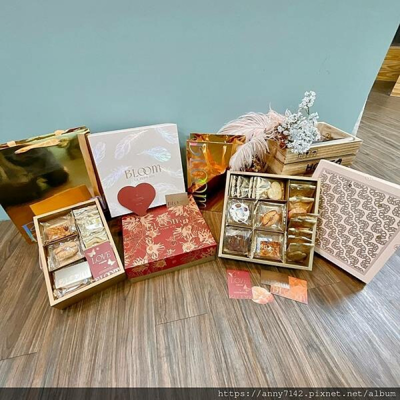 [緍禮●喜餅]喜餅試吃+手工喜餅推薦│Bloom wedding -花神頂級法式喜餅，一生一次的婚訂喜餅，甜進嘴裡，美進心裡！給美麗的新娘&賓客最美的記憶~