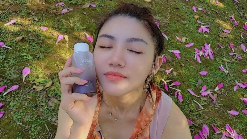 【美妝】月星球強勢推出【haruharu wonder】黑米透明質酸保濕化妝水！明星推薦，質感保證！【日常保養】【化妝水】【女神必備】