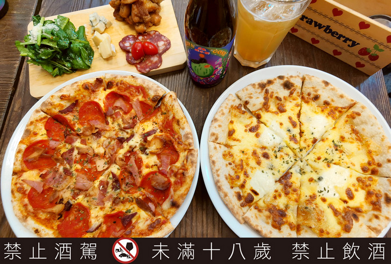 內湖美食|彼莉薩披薩專賣店/精釀啤酒吧/台北披薩外帶(菜單價位)