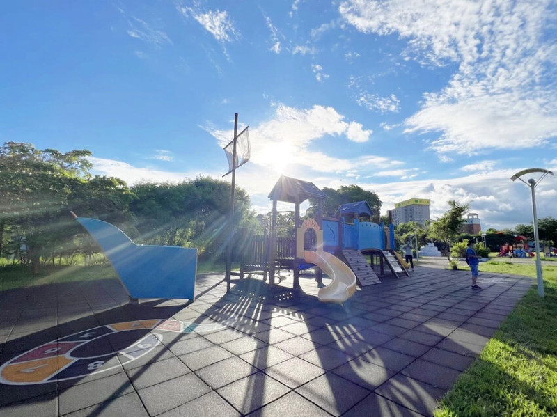 台東|台東兒童公園(生日蛋糕公園)超好玩海盜船溜滑梯!