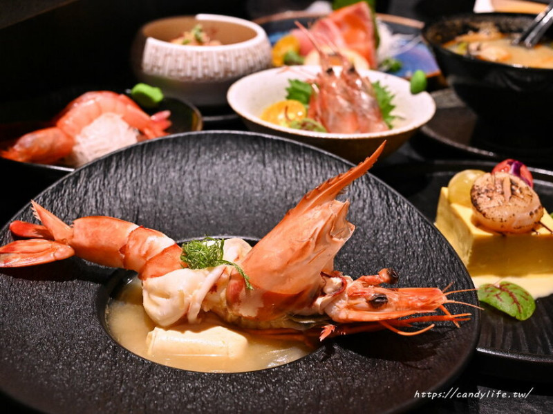 無二壽司｜營業至凌晨的無菜單料理，高CP值，用餐時間都是客滿狀態～