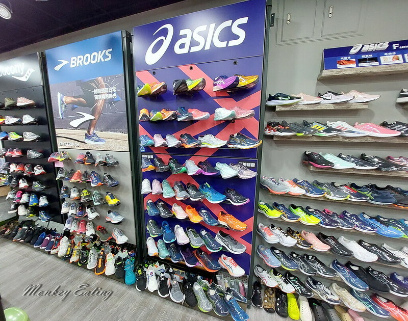 【台中勁力鞋舖】台中運動鞋專賣。運動服飾跑鞋周邊用品ASICS、BROOKS、SAUCONY、KANGOL、母子鱷魚