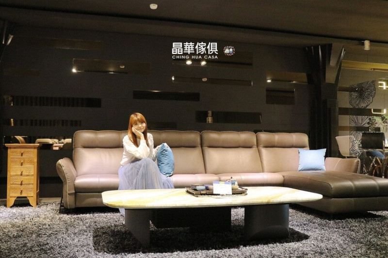♥晶華傢俱北一店♥️台北五股家具行推薦,從平價沃荷沙發到奢華義大利進口沙發一次購足.預約新北專業傢配師幫你打造夢想中完美的家，為你量身訂製沙發，餐桌，床架，衣櫃等，全室整體規劃。