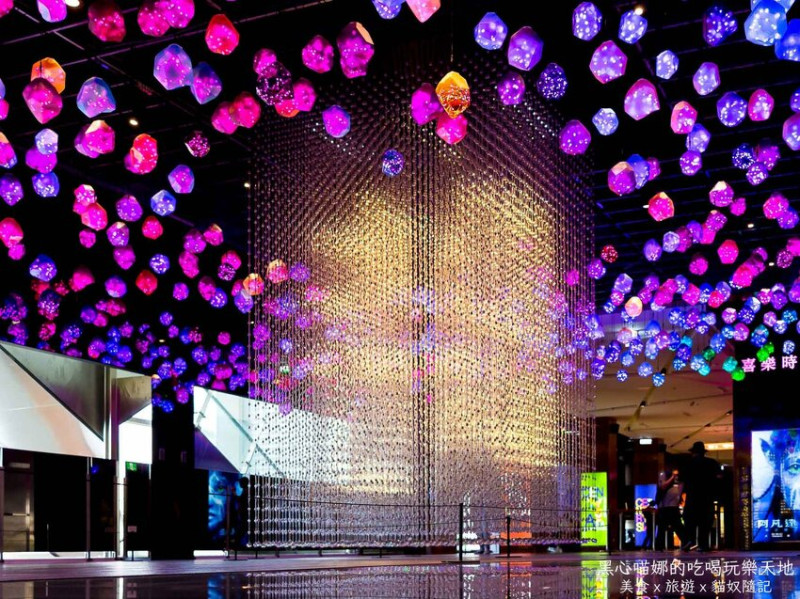 2022高雄最美喜樂時代影城新開幕　１４個影廳、４Ｋ雷射高畫質與環繞音效，居然還有滑梯球池兒童影廳！（高雄總圖店）