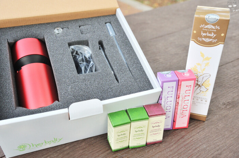 Herbally草本真情，開啟你的芳香體驗！昇華你的感官，感受一趟精油與身心靈契合之旅