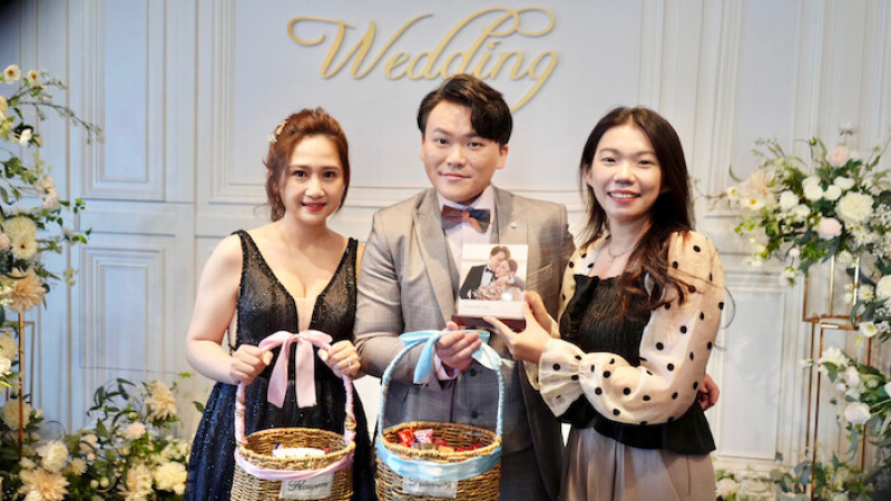 [送禮推薦] 點點印木座桌曆｜結婚禮物首選推薦！DIY客製化月曆全記錄