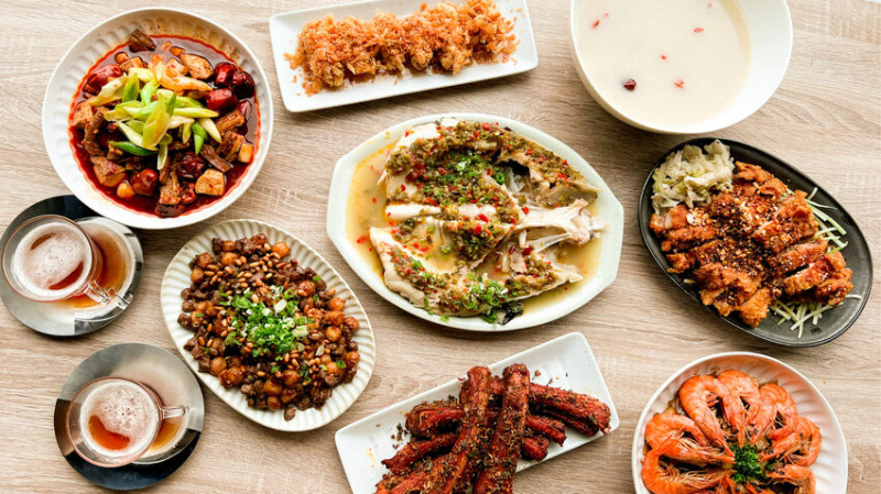 【獨家】1010湘年菜搶先開箱！新春限定福運鮮蝦捲、招牌神仙孜然肋排骨等，8道湘味年菜加碼贈新春食尚保溫提袋＆超過千元開運紅包（內附價位、菜單）