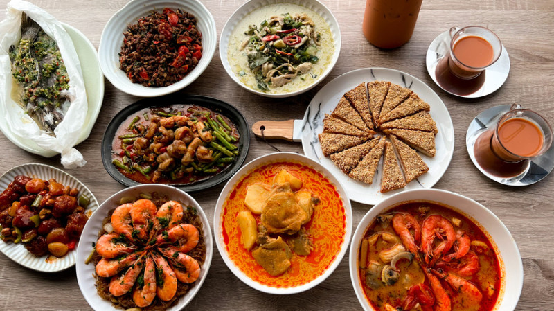 【獨家】瓦城2023年菜搶先開箱！新春限定黃金芝麻酥蝦餅、冬粉鮮蝦煲、檸檬清蒸魚...等8道開運年菜，加碼再送千元開運紅包＆品牌保溫袋（內附價位、菜單）