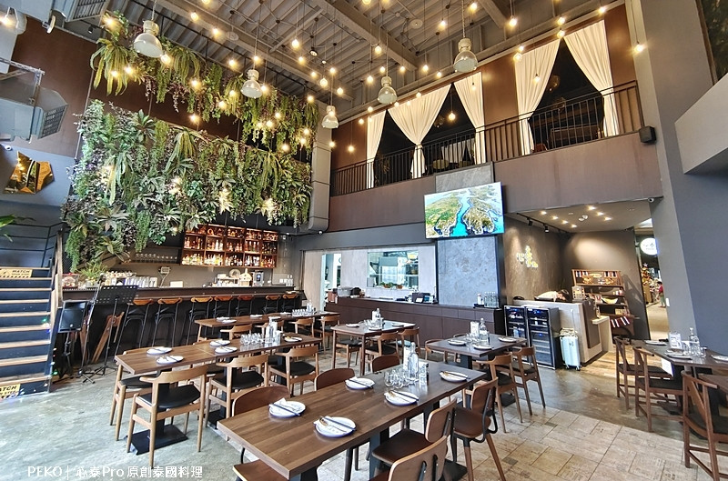 一秒到泰國！泰北叢林風絕美餐廳，酸辣生蝦、冬蔭海鮮湯都是必點！