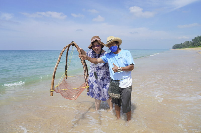【泰國，普吉島】普吉島機場附近的在地體驗，Ban Mai Khao沙浴、抓海蟬與種鵝舌草。（普吉島旅遊/疫情後的