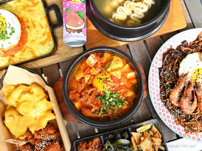 尼歐廚房｜不必飛出國，在台中也能吃到道地韓國料理，價格親民、份量實在，還有超邪惡起司炸雞及起司鐵板炒泡菜飯，起司控必訪～