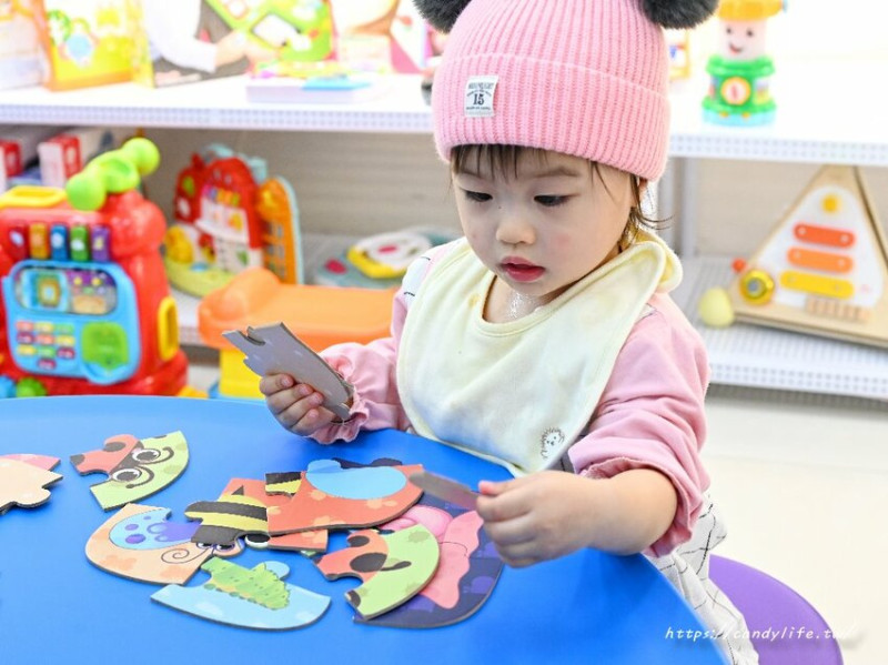 諾貝兒益智玩具太平太順店｜台中兒童益智玩具租借店，大型玩具、益智遊戲、人氣桌遊通通有，租借便利、新品購買，現場還有兒童遊戲區～