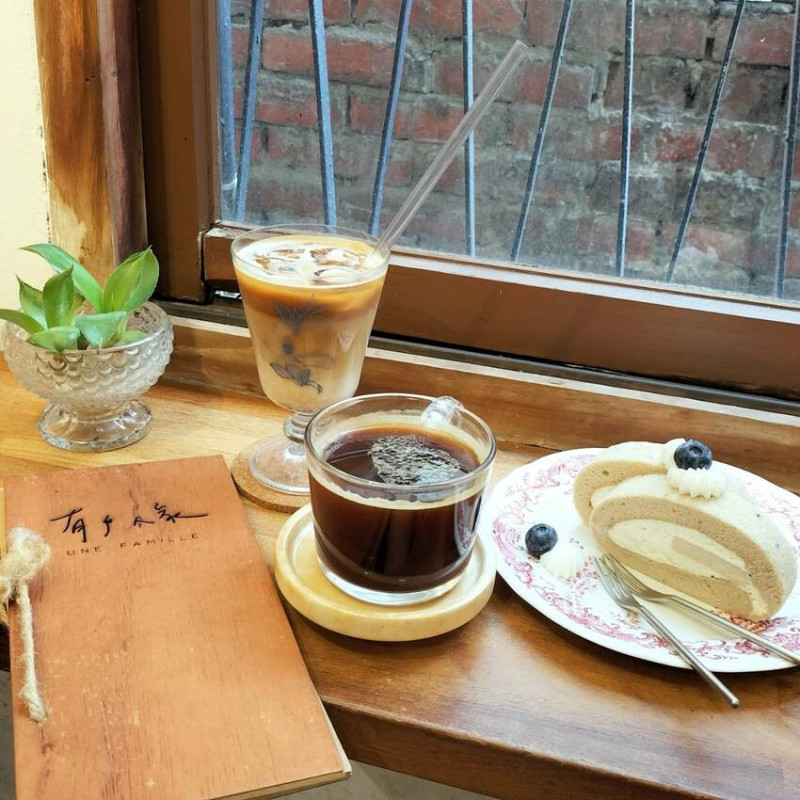 喜歡綠意和老宅風格的朋友肯定會很愛｜甜點咖啡早午餐｜成大附近巷子內｜有戶人家