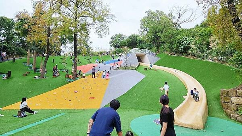 【台北景點】文山森林公園趣探險之丘｜台北最長的免費溜滑梯