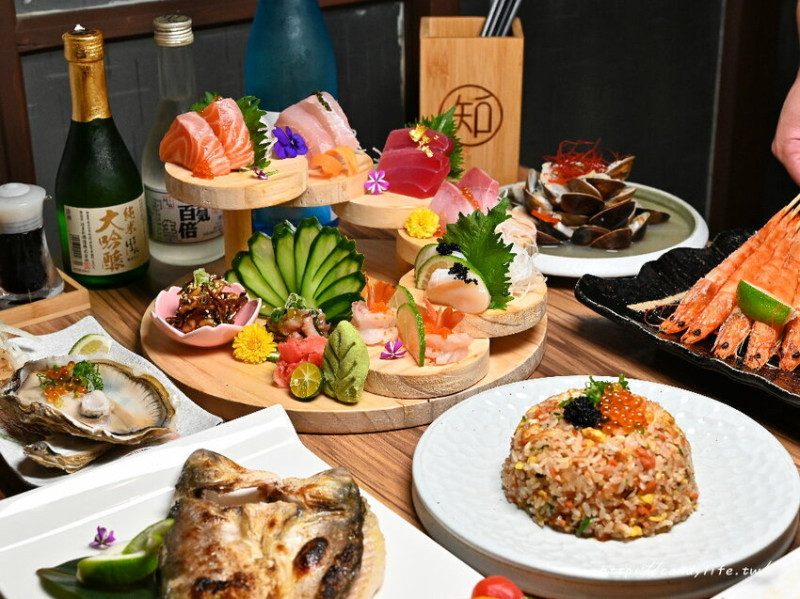 知戶酒食｜隱身在逢甲巷弄裡的人氣日本居酒屋，擺盤超美，還有隱藏版料理～