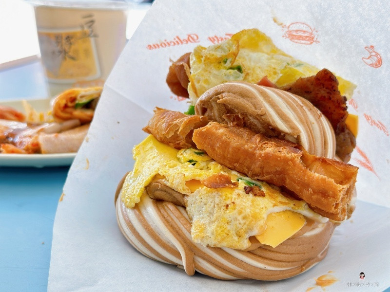 太和豆漿 饅頭界的101 超浮誇的無敵海景饅頭蛋 大口咬下有夠滿足！