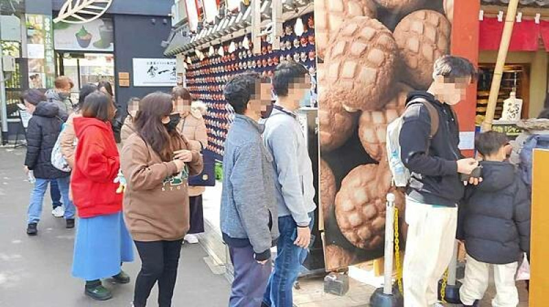 【淺草寺美食】淺草花月堂｜來到淺草寺必吃的菠蘿麵包！超級香超級鬆軟
