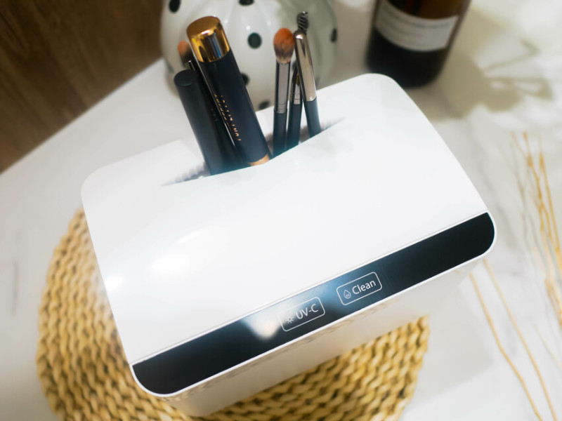 Gooten 紫外線超音波的化妝刷具清洗機KF242．清洗＆消毒 2in1，眼鏡、飾品都能洗 超音波清洗超乾淨