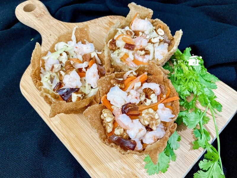烹飪筆記│餛飩皮蝦鬆，外皮酥脆內有鮮甜蝦仁蔬菜餡