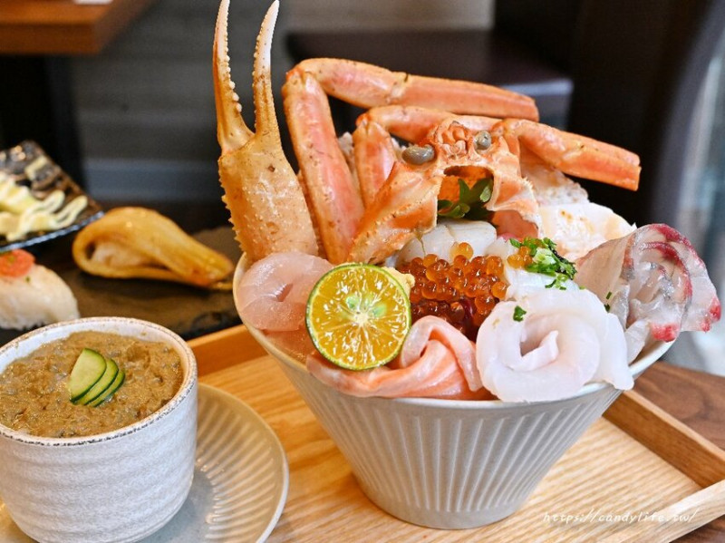 魚韻日式料理｜在地人激推高CP值日本料理，套餐只要680元，還有期間限定松葉蟹套餐