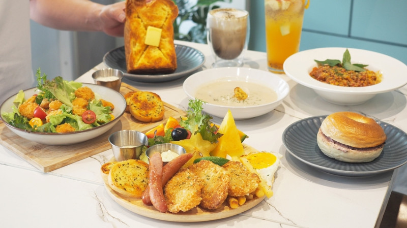 新開幕！【田野咖啡複合式餐飲】新鮮質感拼盤早午餐，義大利麵也好吃！近鳳山龍山寺、三民路家具街｜高雄早午餐｜鳳山美食｜鳳山早午餐｜網美餐廳