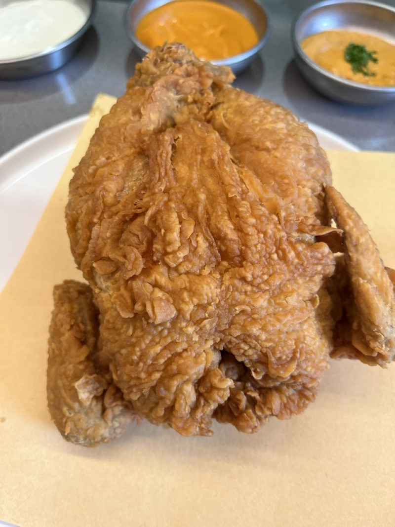 【桃園美食】桃園超強炸全雞沒有之一：BAF Dining