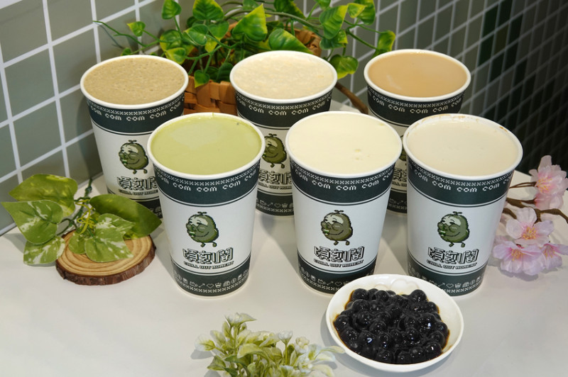 好喝又好玩的士林飲料店推薦-頃刻間綠豆沙牛奶專賣店，好喝士林手搖飲料外送推薦