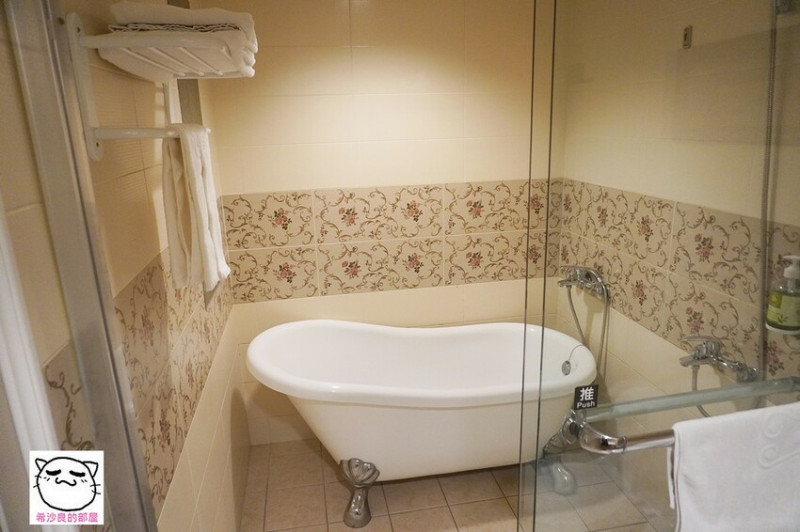 台中親子旅館。真正市中心，到哪都方便的歐風溫馨旅宿──伊麗莎白酒店