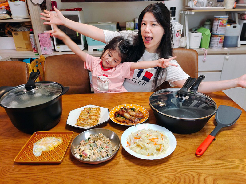 開箱|義大利CUOCO大容量石墨烯不沾炒鍋、湯鍋.健康無毒、超快導熱！