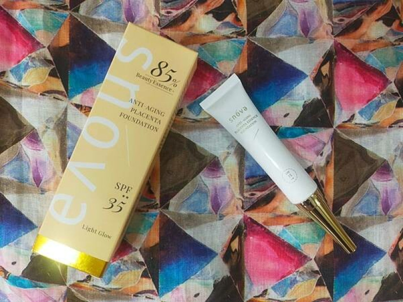 日本熱銷保養打底上妝一次完成的-SNOVA粉底-不脫妝持久的素顏心機小神器!!