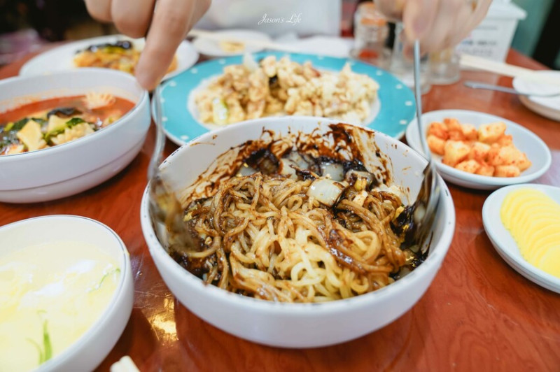 【韓國釜山｜美食】華國飯店(화국반점)。釜山中央站美食，老字號中華料理，說中文也會通，韓國電影拍攝場景