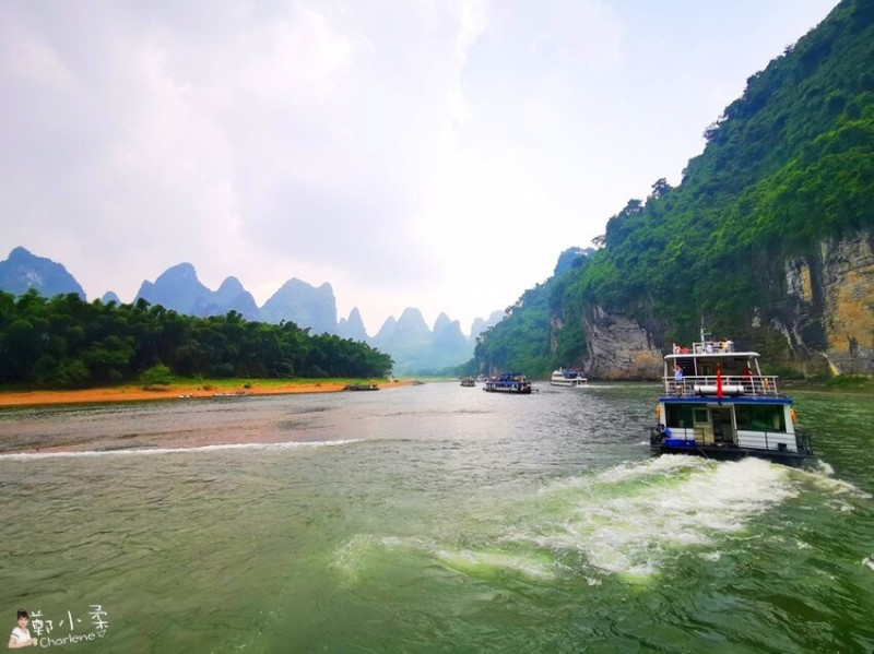 中國大陸|廣西桂林|船遊漓江|興坪古鎮-桂林山水甲天下指遊漓江|人民幣20元桂林陽朔灕江黃布灘倒影與元寶山